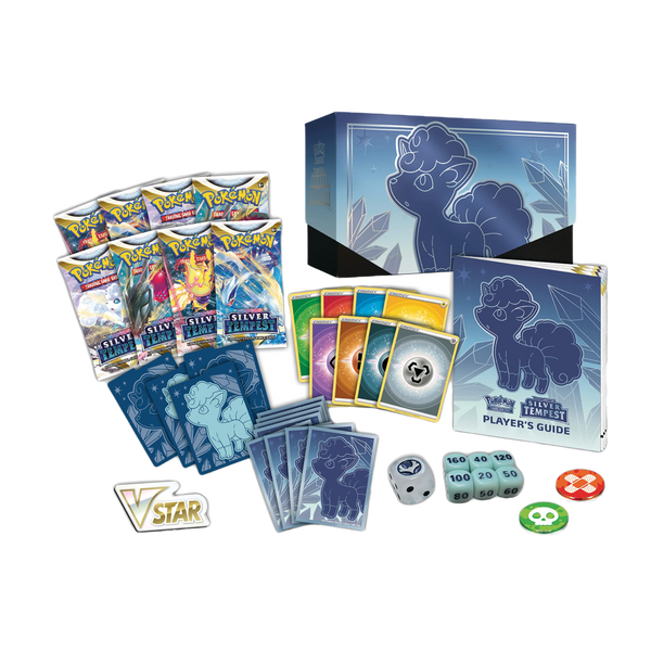 Set completo del Pokémon Silver Tempest Elite Trainer Box con buste booster, dadi, segnalini, e guida del giocatore, caratterizzato dal design di Alolan Vulpix