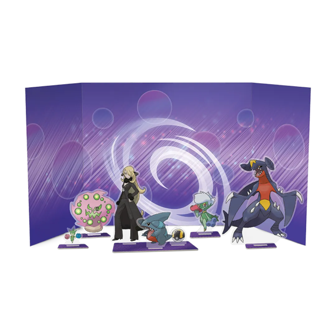 Scenografia in plexiglass con sagome di Camilla, Garchomp e altri Pokémon della collezione premium