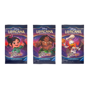 Immagine di tre pacchetti booster di Lorcana: Cieli Scintillanti con Vanellope, Maui e Paperino.