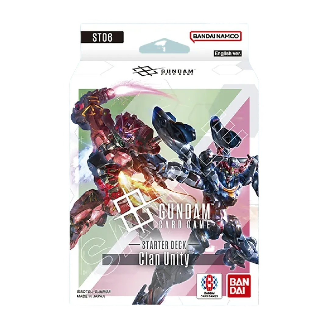 Confezione ufficiale dello Starter Deck ST06 Clan Unity del Gundam Card Game featuring Mobile Suit dalla nuova serie Mobile Suit Gundam GQuuuuuuX. L'artwork dinamico presenta il GQuuuuuuX rosso in combattimento contro Mobile Suit blu con effetti energetici verdi e rosa, riflettendo la strategia Verde & Rossa del mazzo. Prodotto Bandai Namco in versione inglese con branding ufficiale studio Khara x Sunrise.